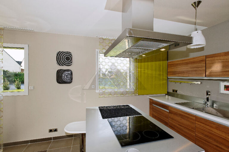 44131106f-5