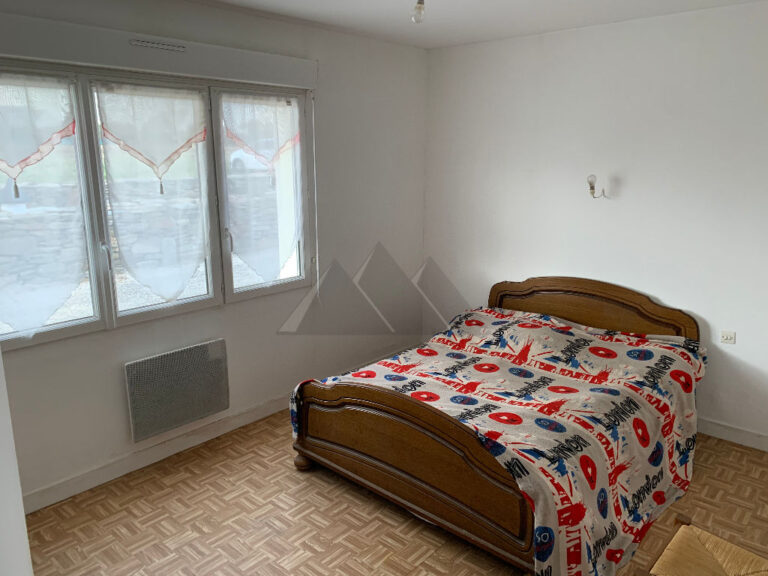 45739892i-2