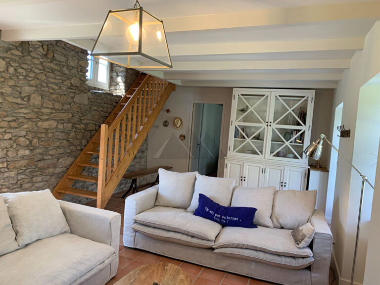 49516183d