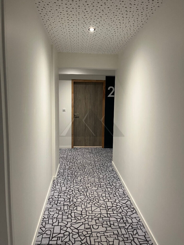 56912420c