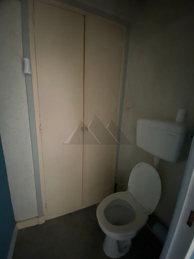 58558560f