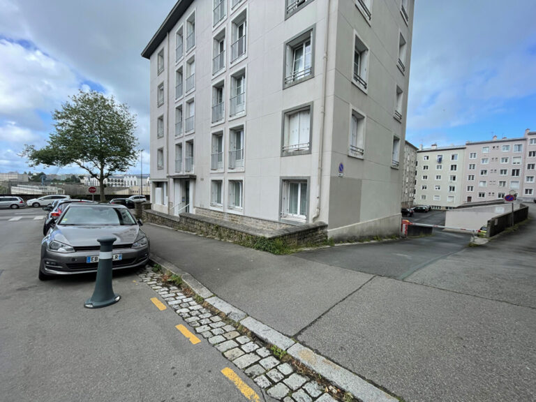 52328072a